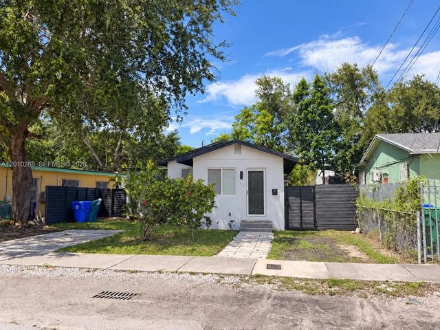 3 of 27 - 135 Nw 68th Street, Miami, FL