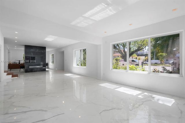 4 of 28 - 5824 Alton Road, Miami Beach, FL