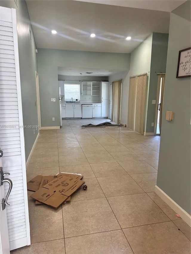 2 of 10 - 472 Se 22nd Drive, Homestead, FL