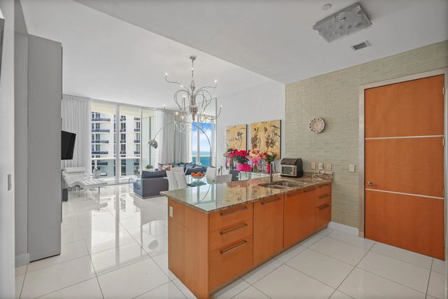 3 of 17 - 15901 Collins Avenue #3902, Sunny Isles Beach, FL