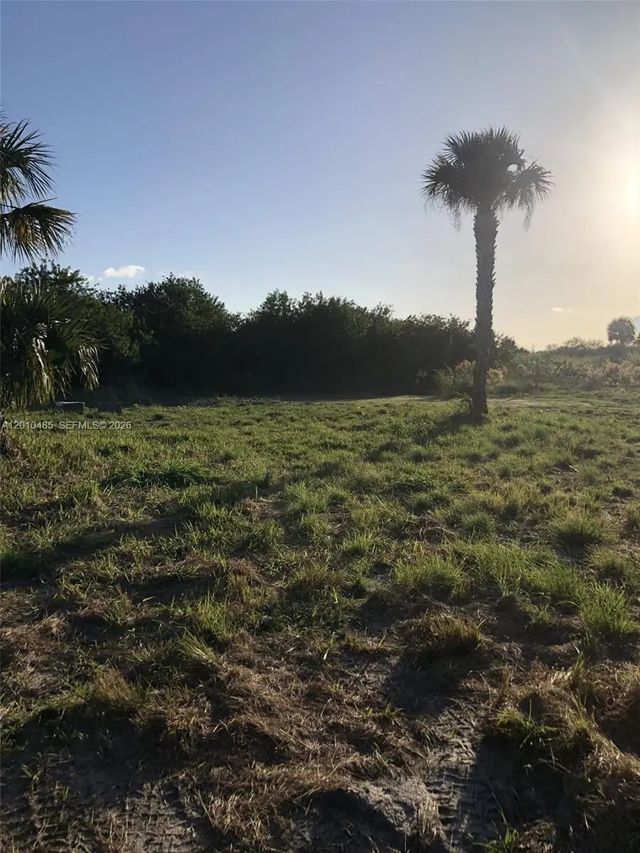 Xxxx Sw Xxxx Amaryllis Avenue, Indiantown