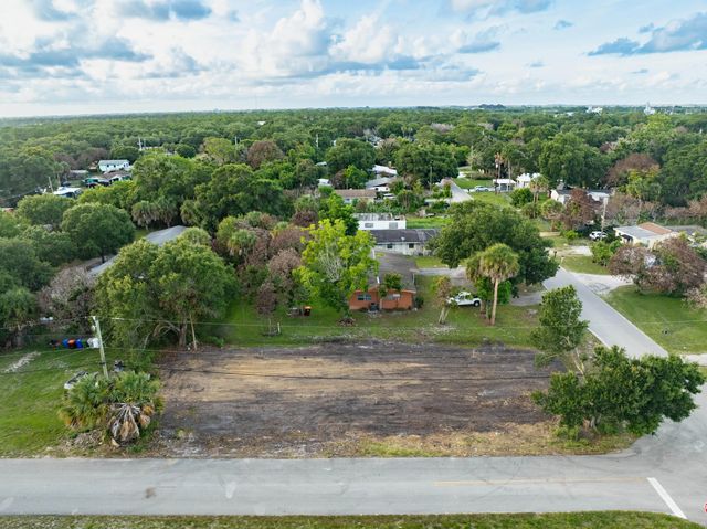 5 of 8 - 4805 34th Avenue, Vero Beach, FL