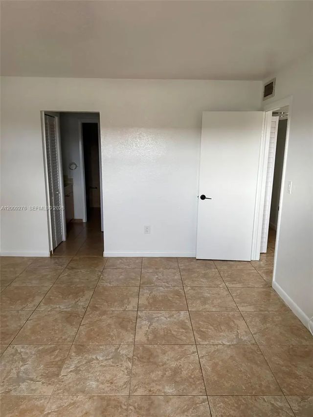 4 of 26 - 8425 Nw 8th Street #306, Miami, FL
