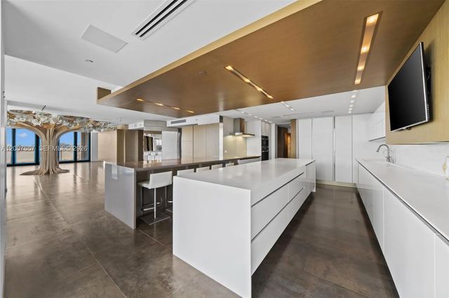 2 of 43 - 9999 Collins Avenue #6j, Bal Harbour, FL