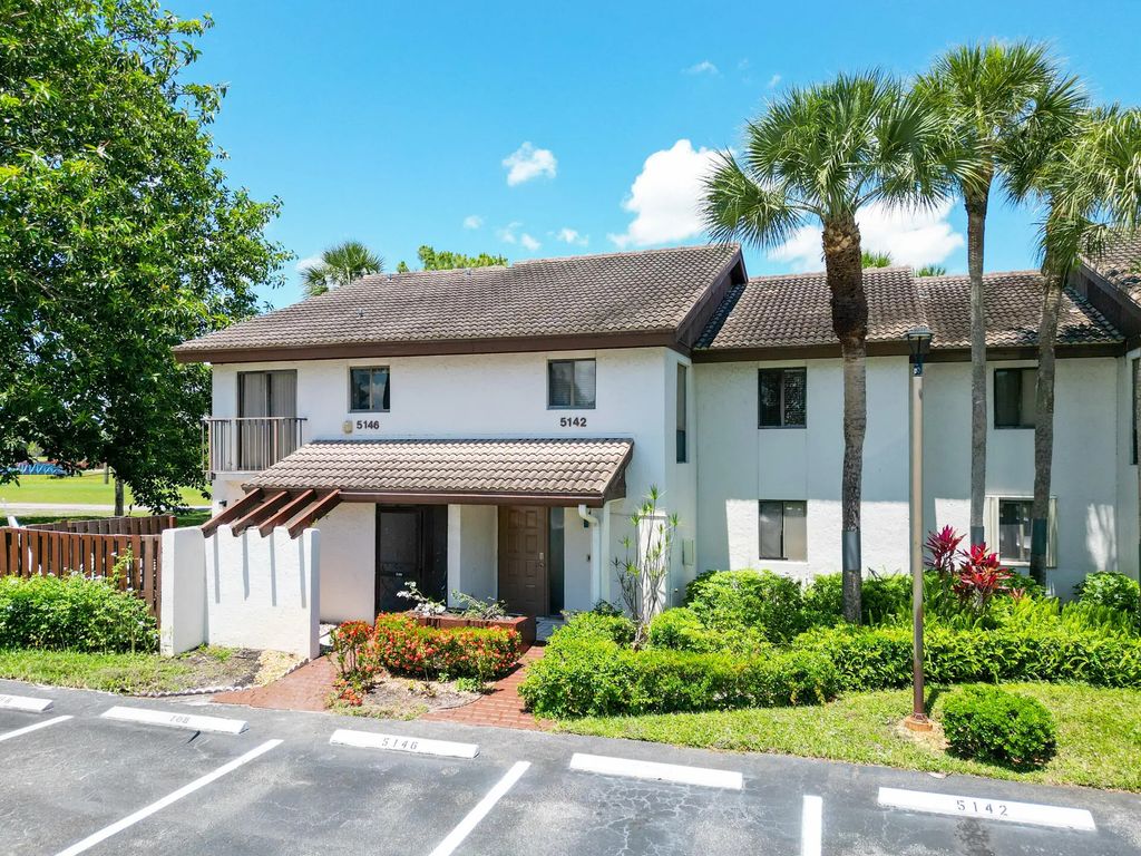 5142 Fountains Drive S, Lake Worth