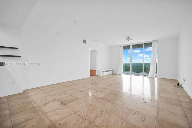 4 of 35 - 15051 Royal Oaks Lane #1605, North Miami, FL