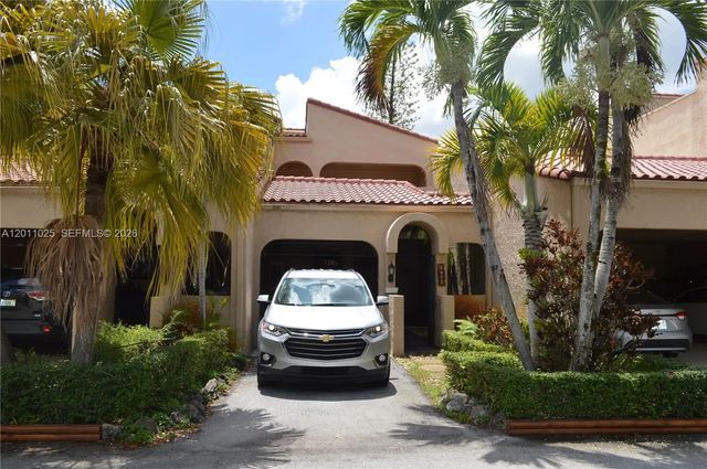 3932 Estepona Avenue #7d5, Doral