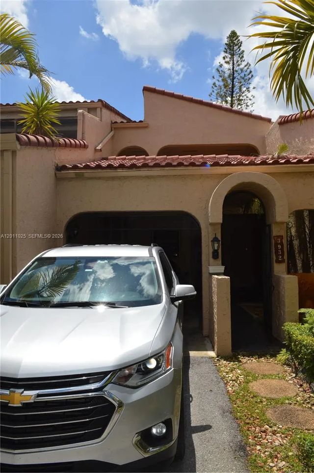 3 of 45 - 3932 Estepona Avenue #7d5, Doral, FL