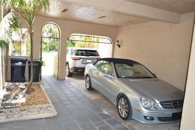 4 of 45 - 3932 Estepona Avenue #7d5, Doral, FL