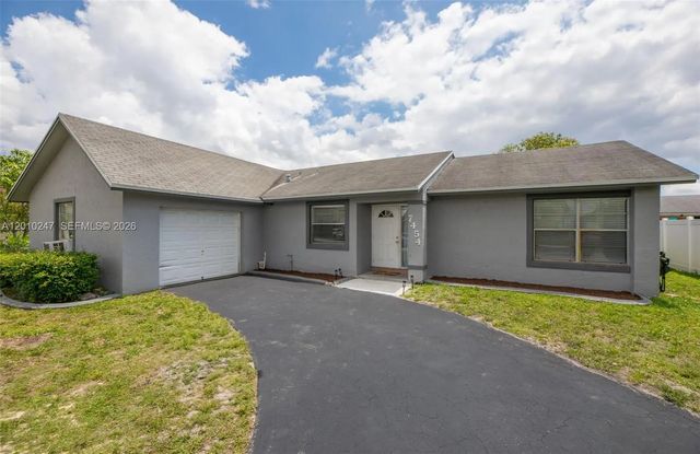 7454 Nw 48th Place, Lauderhill