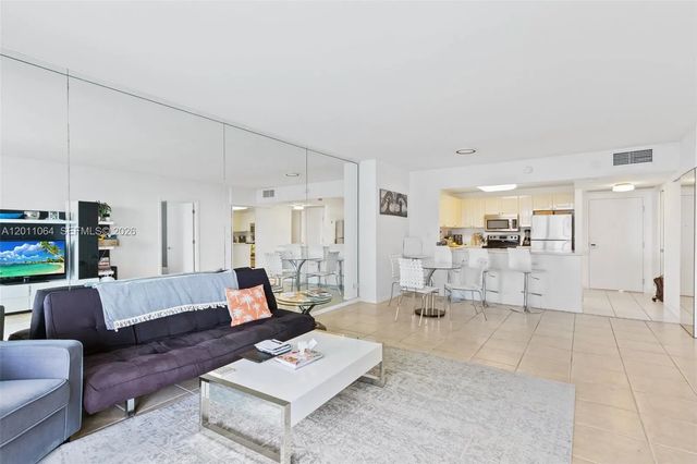 5 of 40 - 2301 Collins Avenue #504, Miami Beach, FL