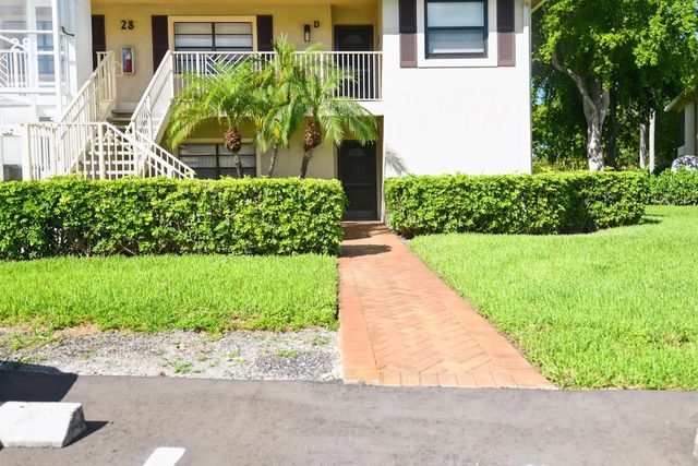 28 W Stratford Ln W #c, Boynton Beach