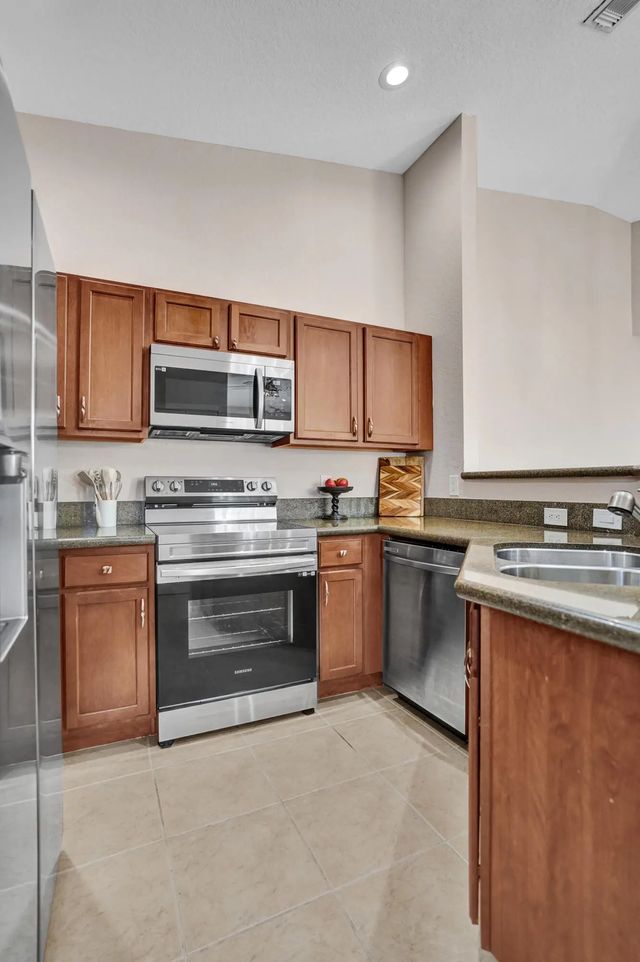 2 of 32 - 1825 Sonrisa Street #1825, Riviera Beach, FL