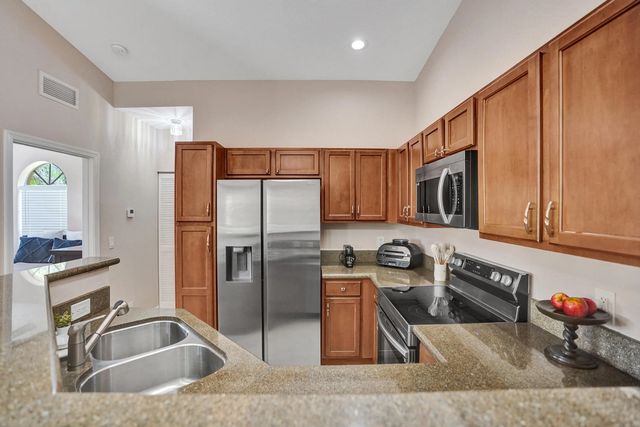 4 of 32 - 1825 Sonrisa Street #1825, Riviera Beach, FL