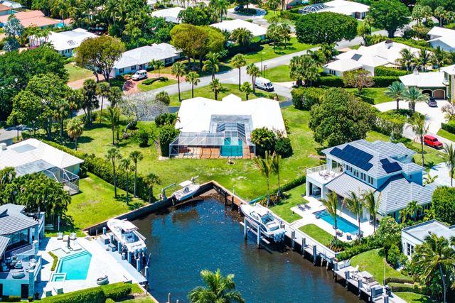 2 of 50 - 920 Emerald Row, Gulf Stream, FL