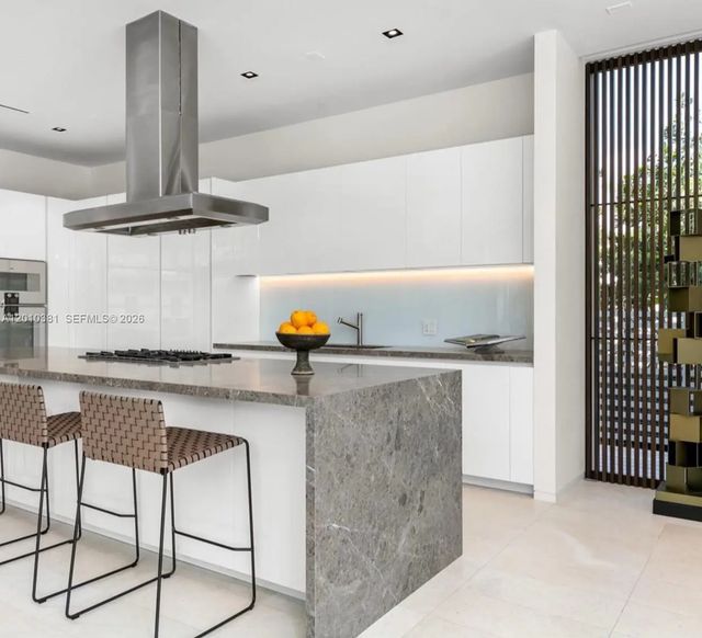 3 of 17 - 1081 W 48th Street #n01, Miami Beach, FL