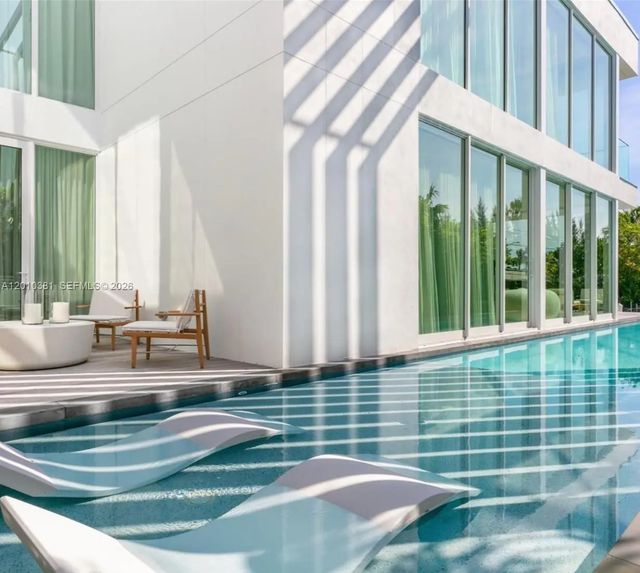 5 of 17 - 1081 W 48th Street #n01, Miami Beach, FL