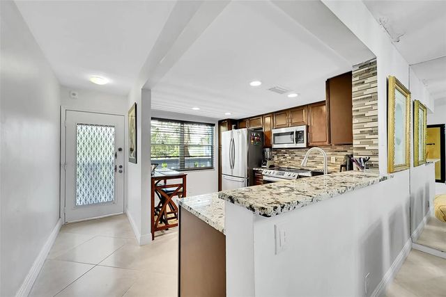 5 of 43 - 2804 Victoria Way #c3, Coconut Creek, FL