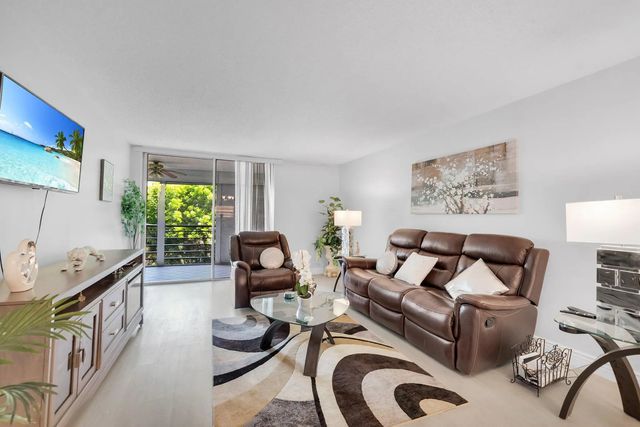 4 of 39 - 23247 N Barwood Ln Lane N #305, Boca Raton, FL