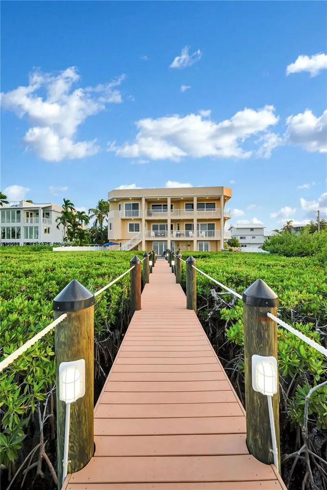 4 of 48 - 112 N Bounty Lane, Key Largo, FL