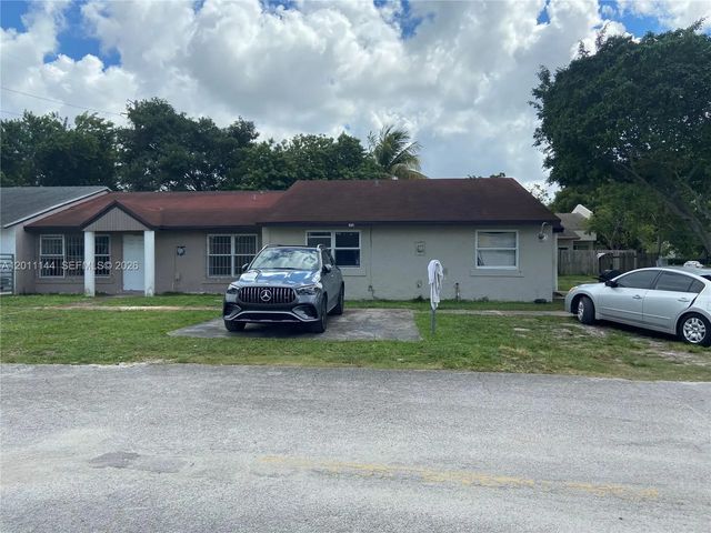 2 of 12 - 3956 Nw 182nd Lane, Miami Gardens, FL