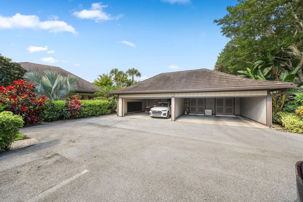 2835 Polo Island Drive #h104, Wellington