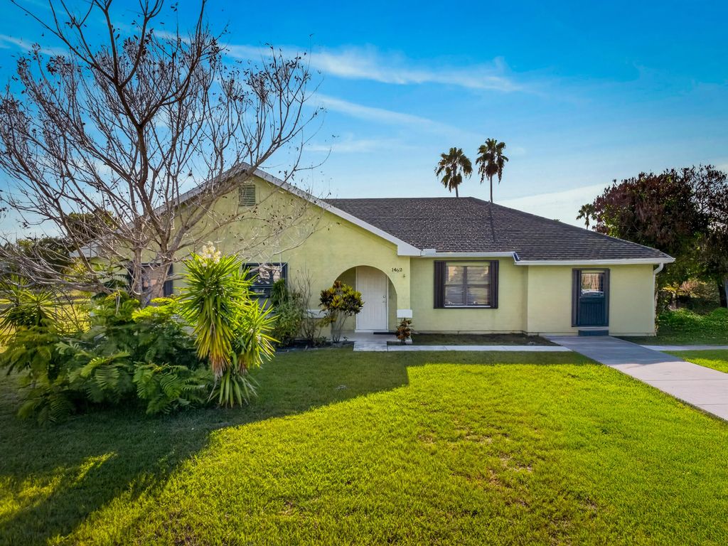 1462 Se North Balcourt Court Se, Port St. Lucie