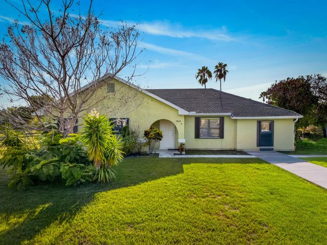 1462 Se North Balcourt Court Se, Port St. Lucie