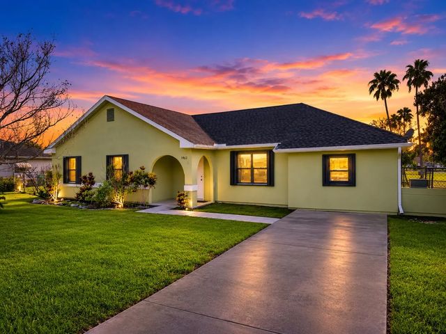 2 of 23 - 1462 Se North Balcourt Court Se, Port St. Lucie, FL
