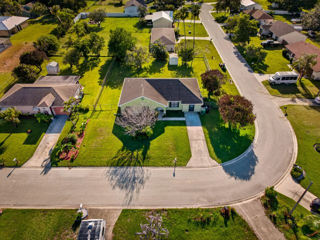 3 of 23 - 1462 Se North Balcourt Court Se, Port St. Lucie, FL