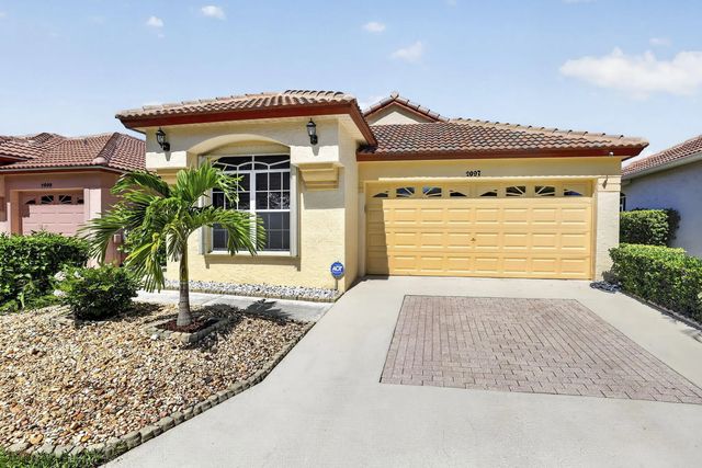 5 of 35 - 2097 Bonisle Circle, Riviera Beach, FL