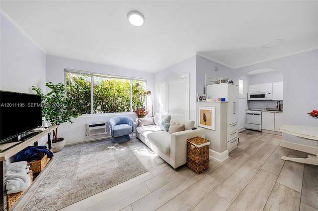 5 of 20 - 1610 Salzedo Street, Coral Gables, FL
