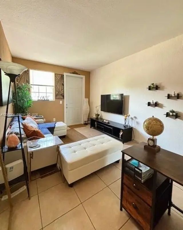 5 of 42 - 641 Ne 21st Terrace, Homestead, FL