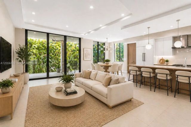 104 Ne 16th Terrace, Fort Lauderdale