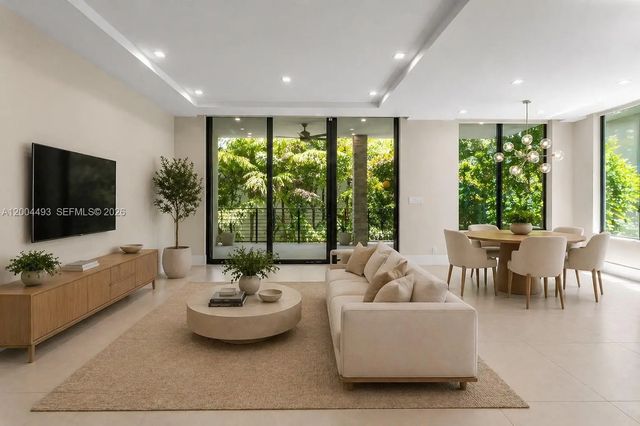 3 of 31 - 104 Ne 16th Terrace, Fort Lauderdale, FL