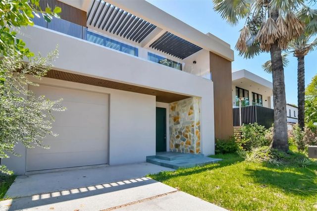 3 of 74 - 135 Sw 29th Road, Miami, FL