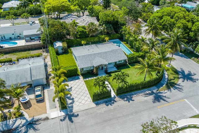4 of 15 - 8001 Arlington Place, West Palm Beach, FL