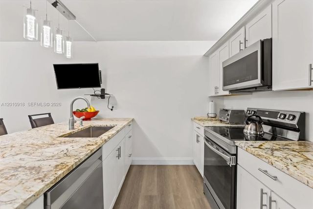 3 of 25 - 6001 60th Way, West Palm Beach, FL