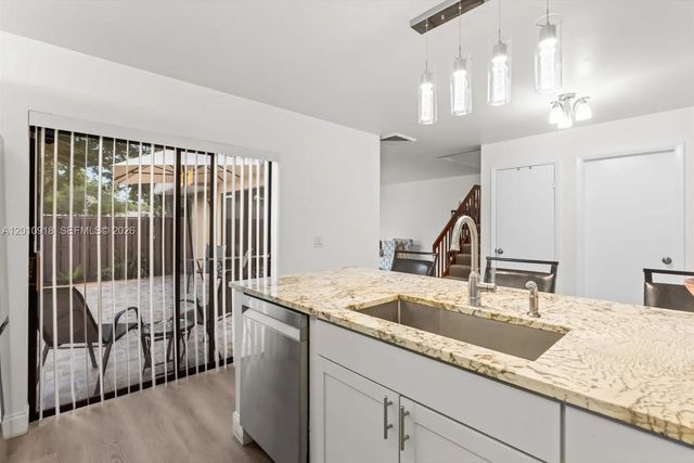 5 of 25 - 6001 60th Way, West Palm Beach, FL