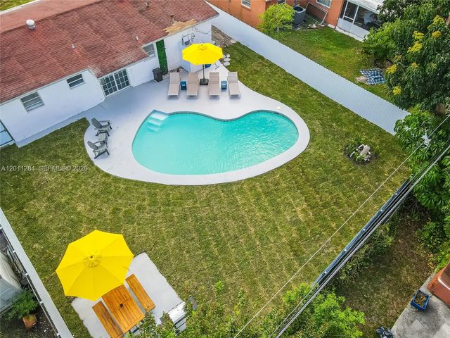 7471 Hope Street, Hollywood