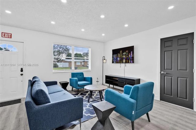 3 of 28 - 7471 Hope Street, Hollywood, FL