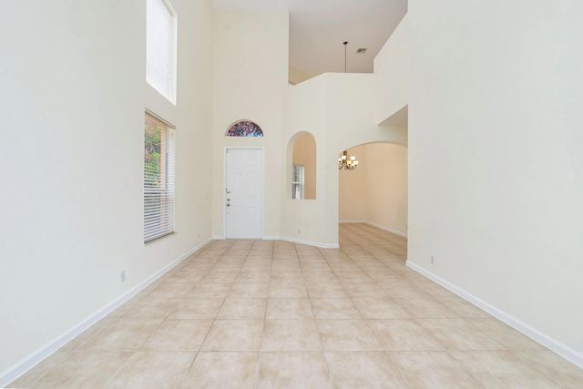 5 of 52 - 6004 Spring Lake Terrace, Fort Pierce, FL