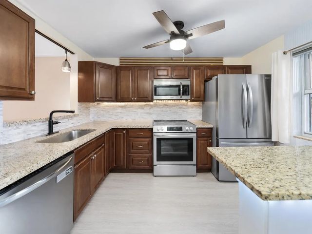 3 of 11 - 777 S Federal Highway #d103, Pompano Beach, FL