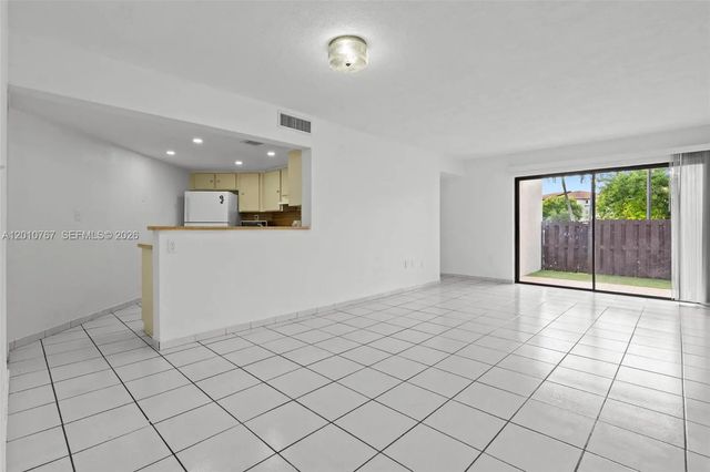 4 of 48 - 9431 Fontainebleau Boulevard #112, Miami, FL