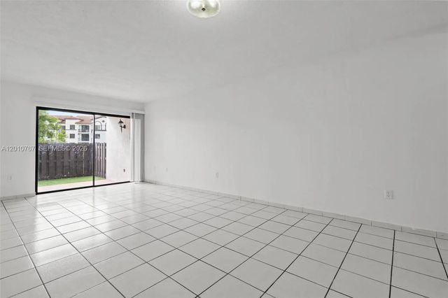 5 of 48 - 9431 Fontainebleau Boulevard #112, Miami, FL