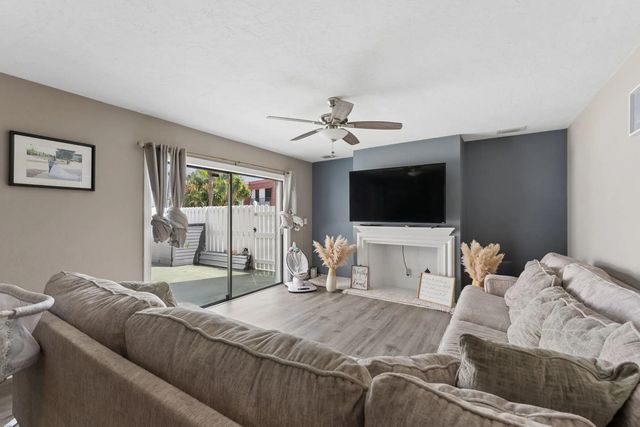 2 of 15 - 1425 Oxford Lane, Boynton Beach, FL