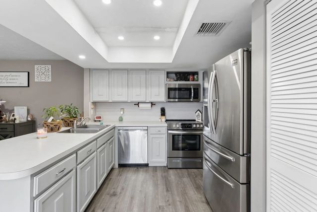 3 of 15 - 1425 Oxford Lane, Boynton Beach, FL