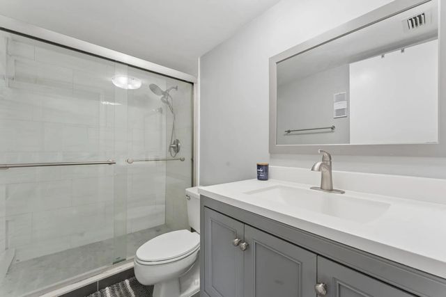 5 of 15 - 1425 Oxford Lane, Boynton Beach, FL