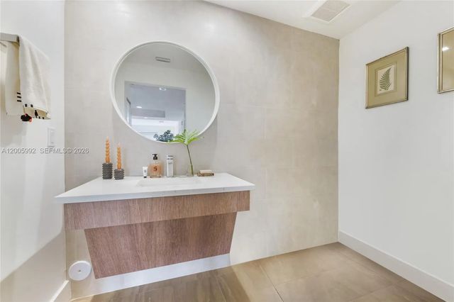 4 of 15 - 120 Salamanca Avenue #3b, Coral Gables, FL