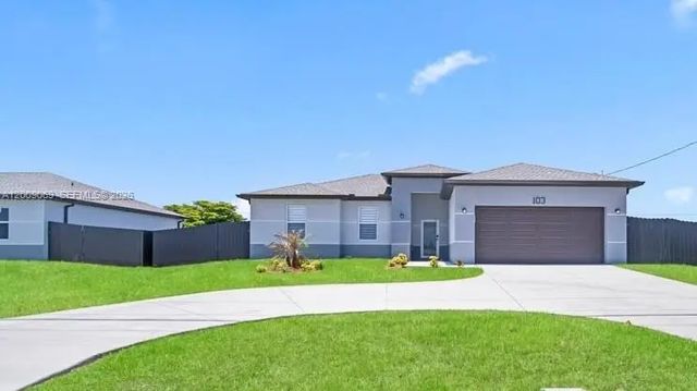 103 Diplomat Parkway E, Cape Coral